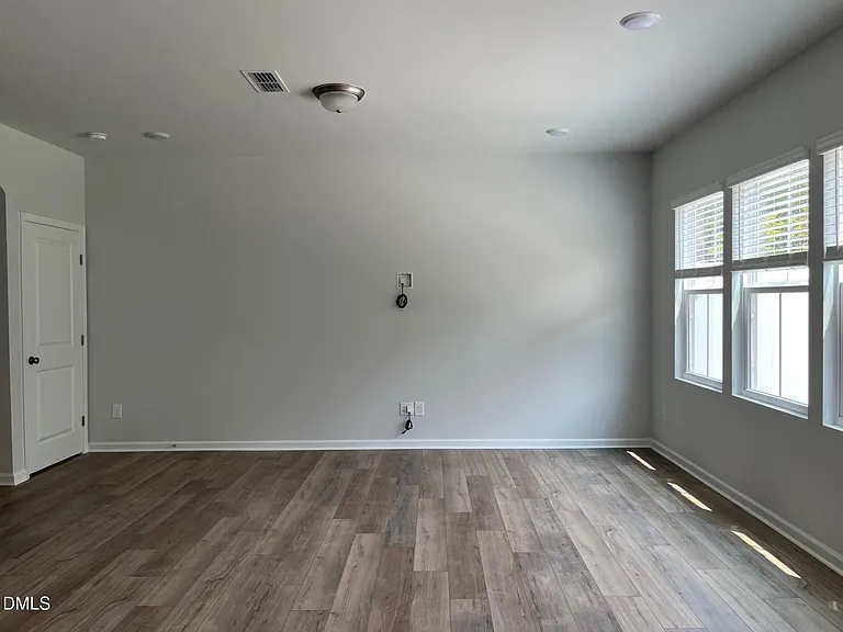 2320 Sun Vibes Way — Photo 3