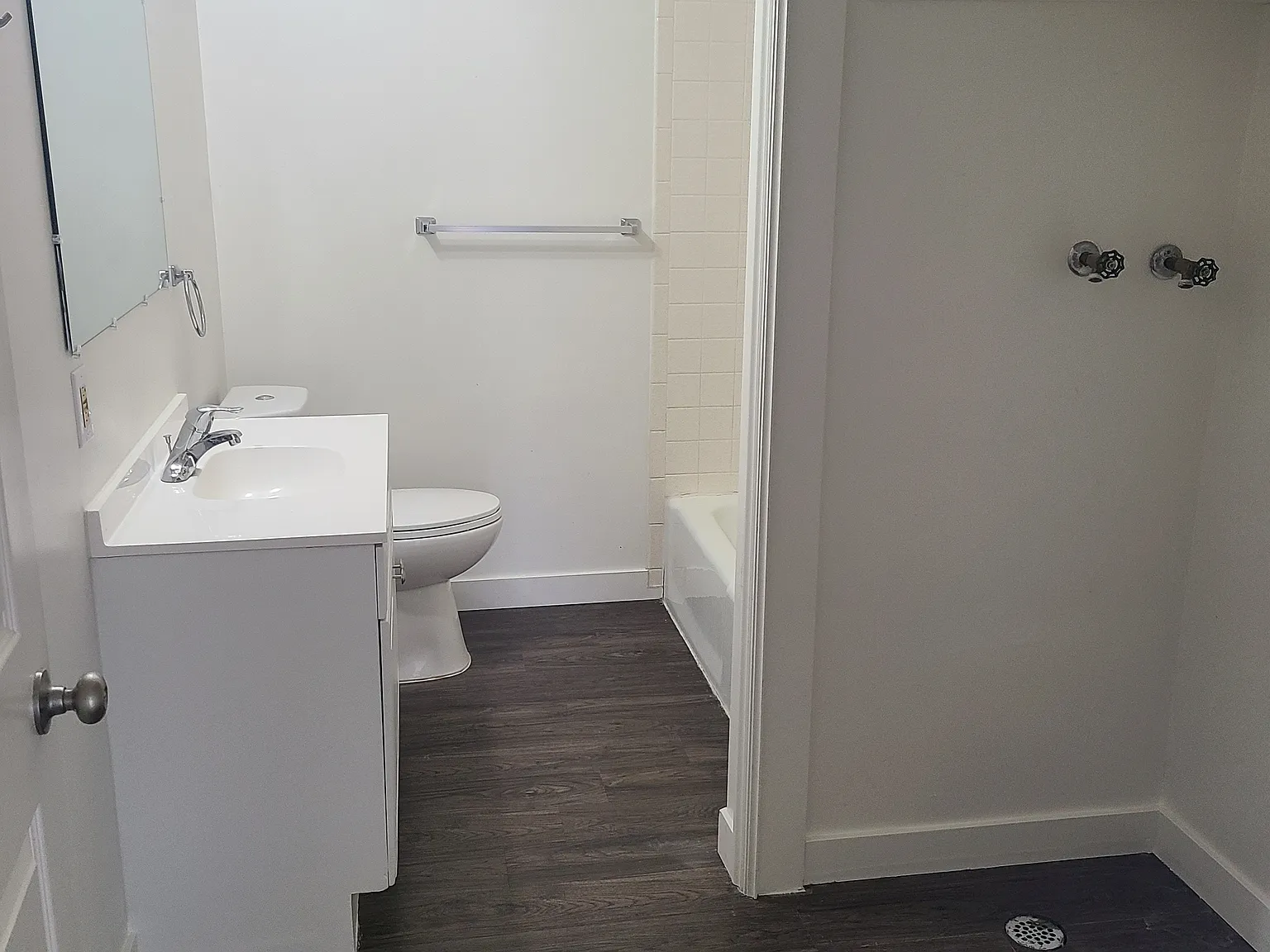3 bed, 1100 sqft, $1,195 — Photo 3