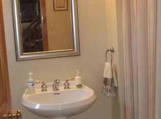 2585 Lakeview Rd, Lake View, NY 14085