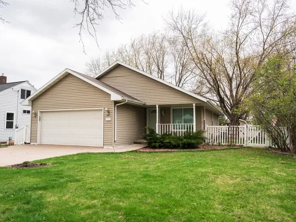 2220 Glendale Ave, Green Bay, WI 54313