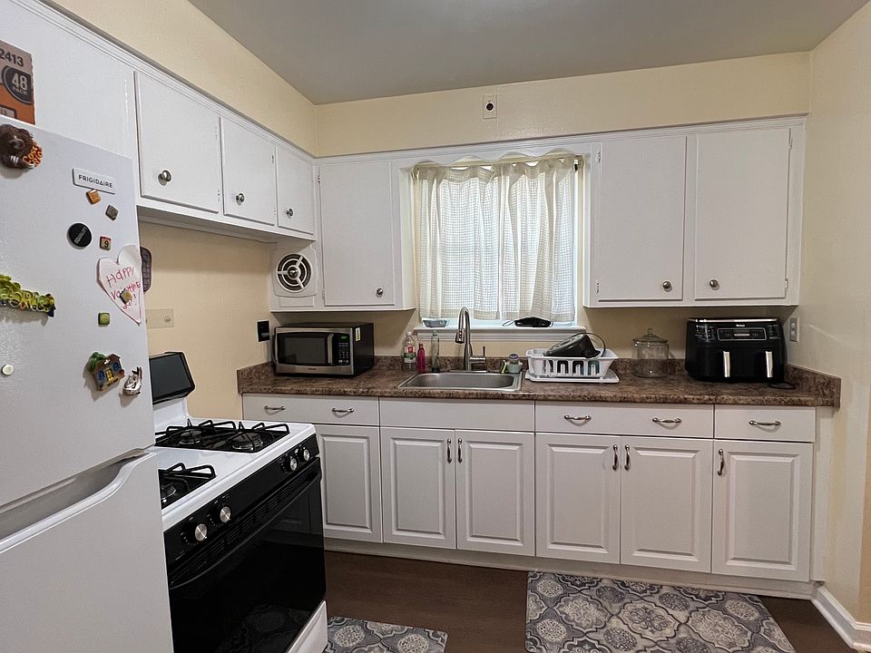 1st image of 4040 Grace Ave Floor 1