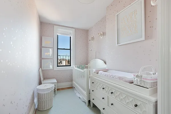 Sold by Corcoran | media 21