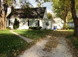 1017 S Riverside Dr, Elmhurst, IL 60126