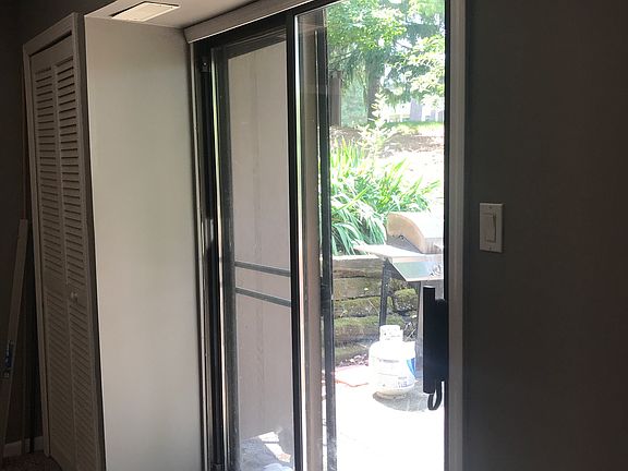 4th image of 4615 Oakhill Blvd