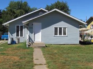 904 4th St, Colona, IL 61241