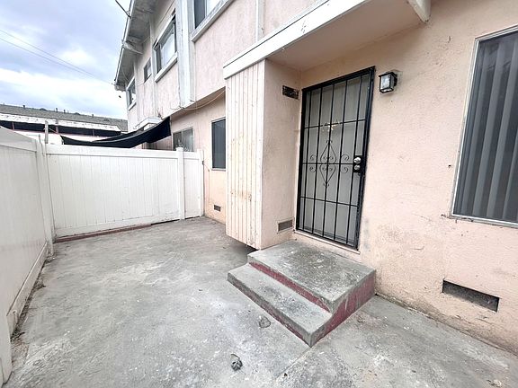 2nd image of 10825 Klingerman St #4