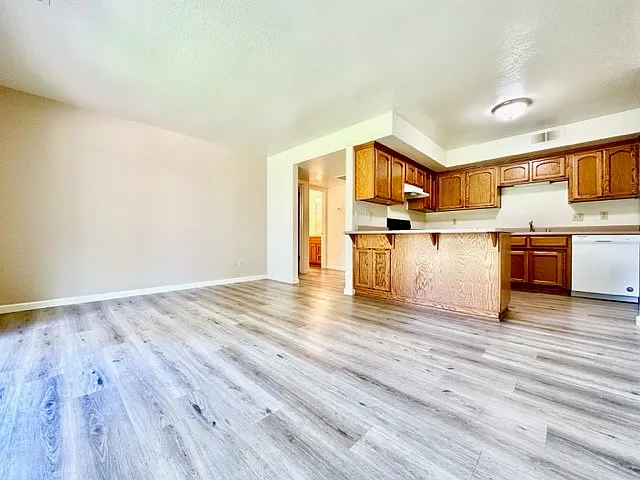 815 Hazel Street - B — Photo 3