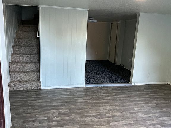 4th image of 109 Vine St