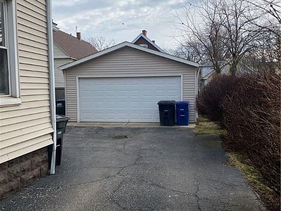 3rd image of 2031 Robin St #4