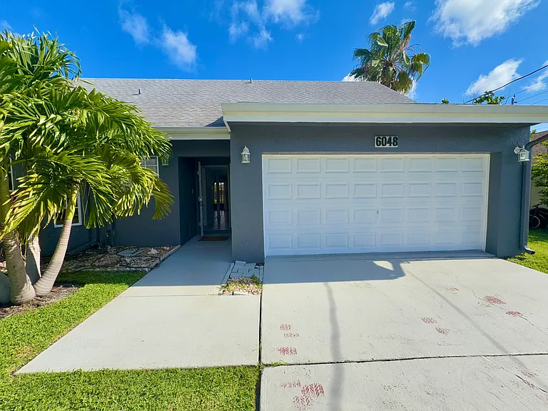 6048 Garrett St — Photo 55