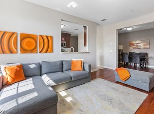 104 E Elizabeth Ave, Linden, NJ 07036