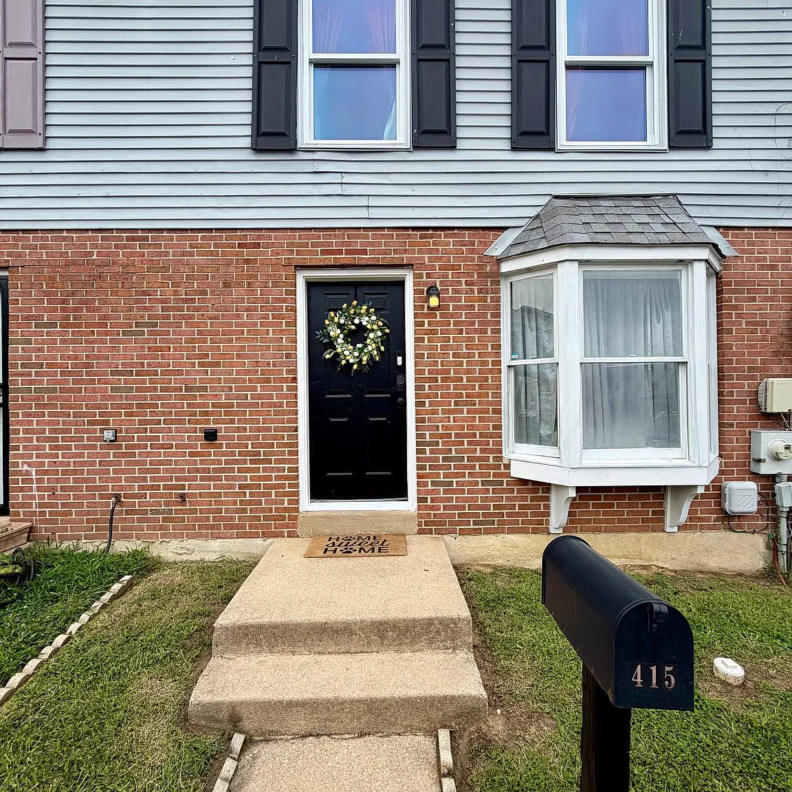 3 bed, 1.5 bath, 1150 sqft, $2,100 — Photo 1