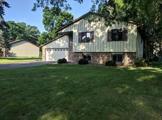 10371 Boundary Creek Ter N, Maple Grove, MN 55369