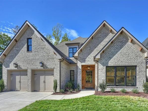 1211 Royal Prince Ct, Charlotte, NC 28211