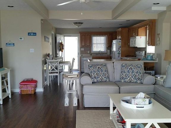 5th image of 33417 Tice Beach Ave
