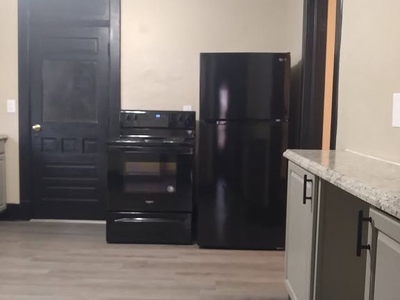 5th image of 91 Penney Ave