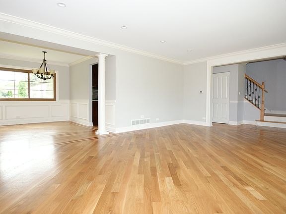 4th image of 903 W Brittany Dr