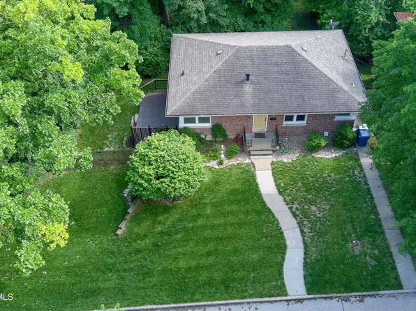 1825 W McCarty St, Jefferson City, MO 65109