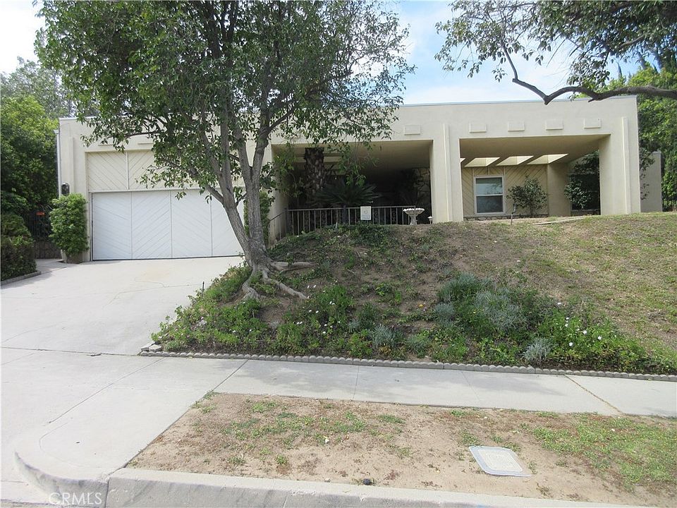 1st image of 10627 Sylvia Ave
