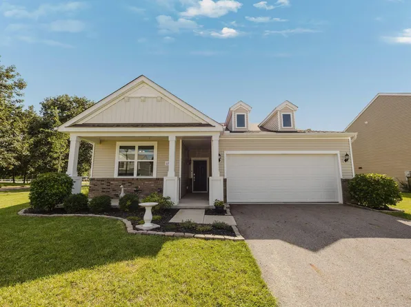 1152 Lake Forest Dr, Hebron, OH 43025