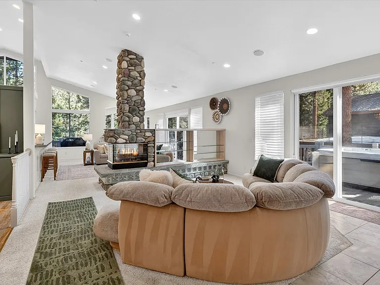 1264 Hidden Woods Dr — Photo 46