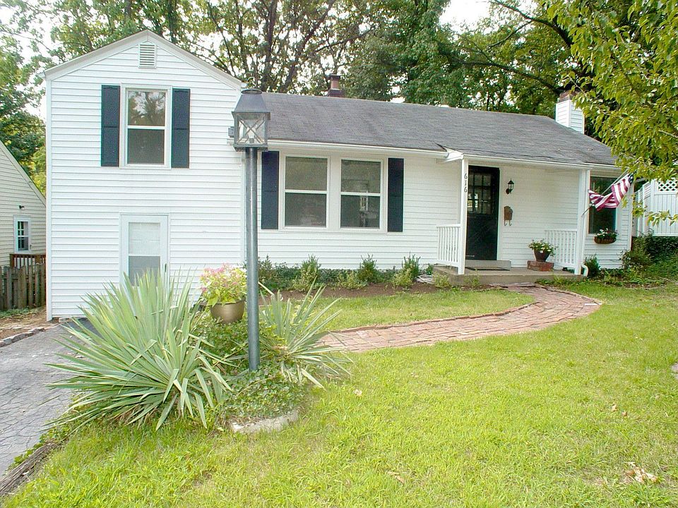 1st image of 616 Woodard Dr