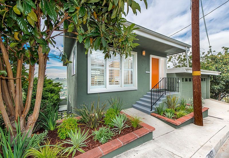 1st image of 4927 La Calandria Dr