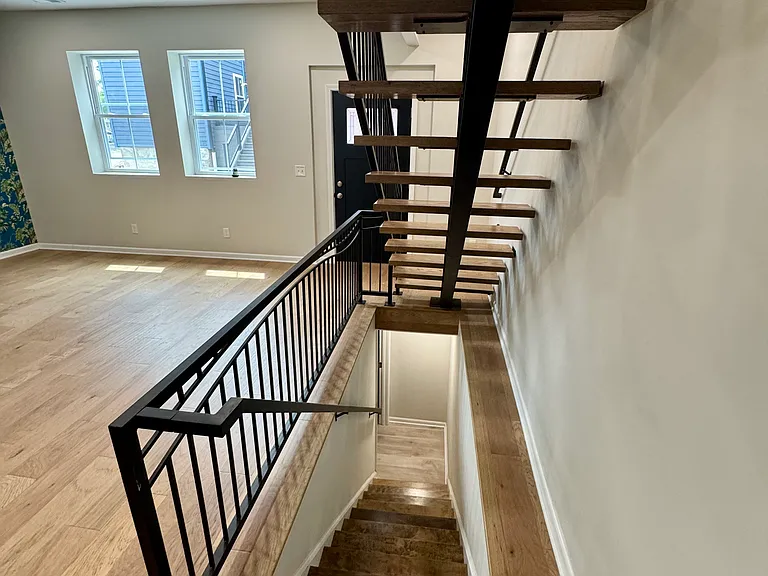845 Blossom Way — Photo 7