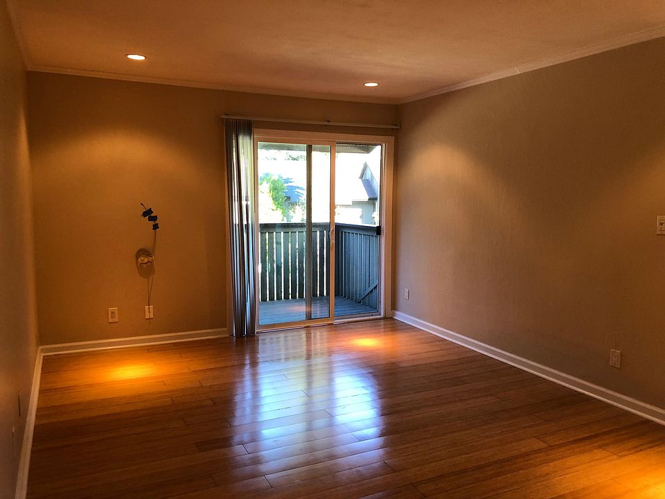 1st image of 415 Piccadilly Pl APT 10