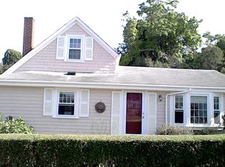 45 Grandview Ave, Fairhaven, MA 02719