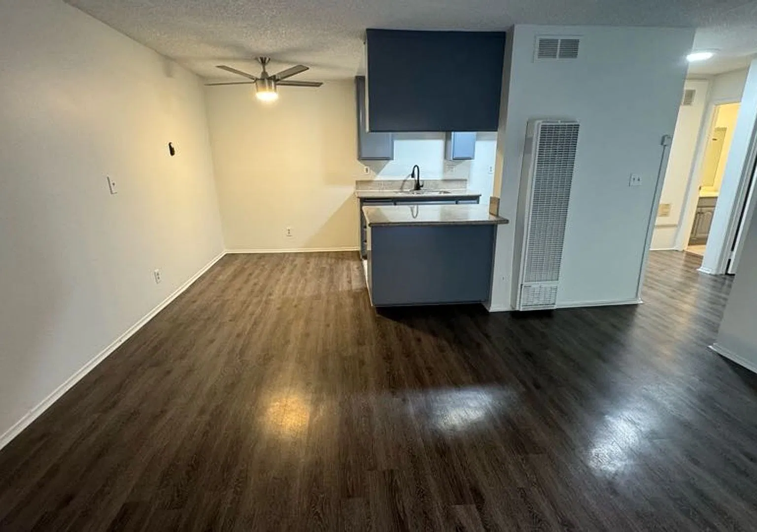 1160 Pacific Ave — Photo 2
