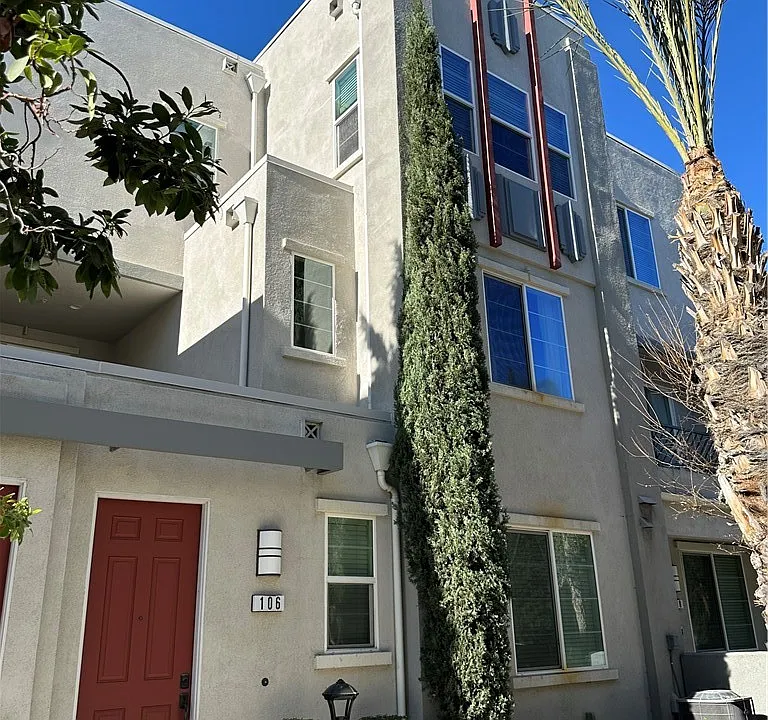 106 Eureka Pl