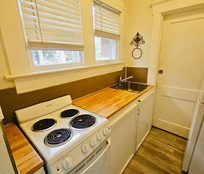2301 N Jefferson St #3 — Photo 14