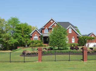 1317 Hillside Dr, Grayson, GA 30017