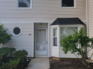 122 La Rue Ln, East Brunswick, NJ 08816