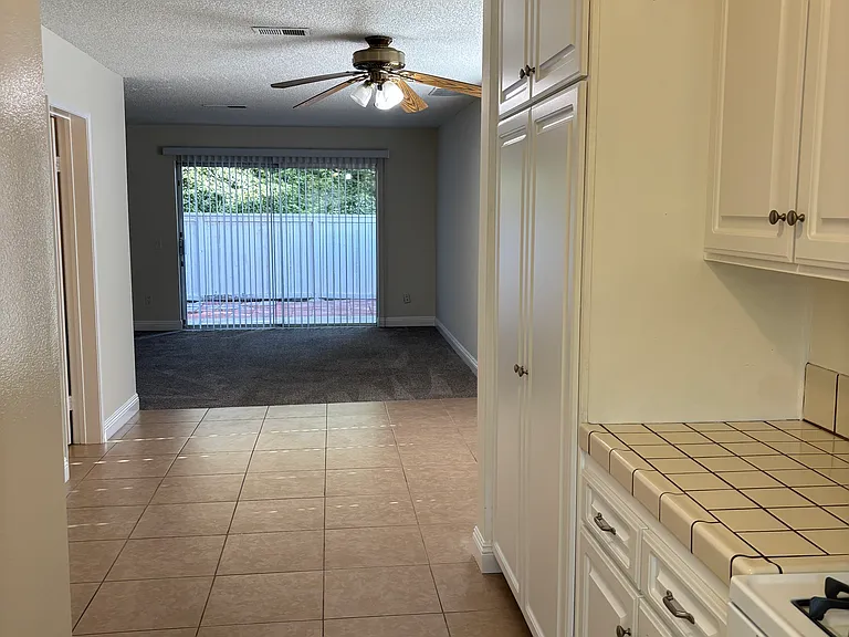 4231 Vista Del Rio Way #4 — Photo 11