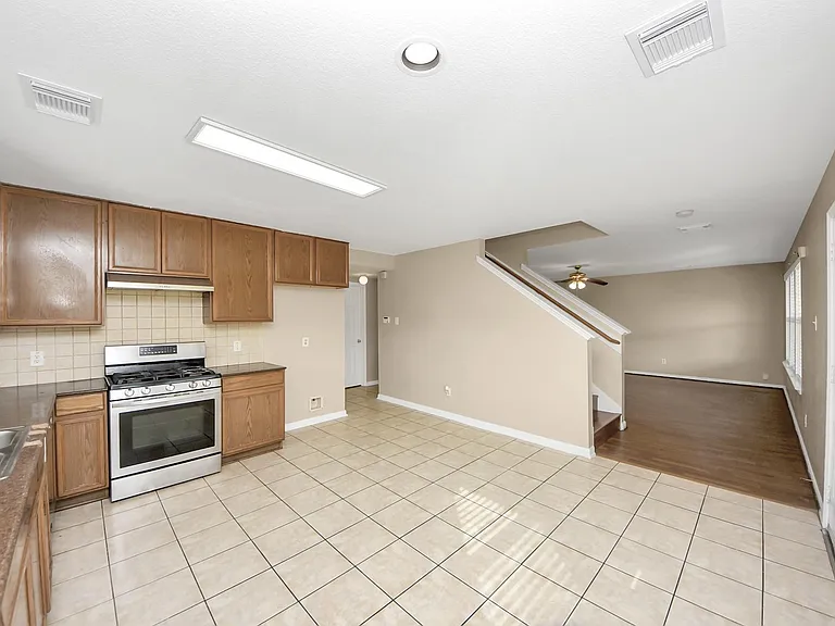 15202 Lynford Crest Dr — Photo 14