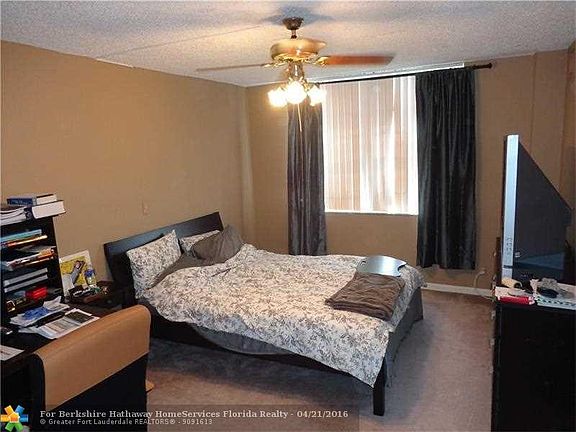 3rd image of 1625 SE 10th Ave APT 705