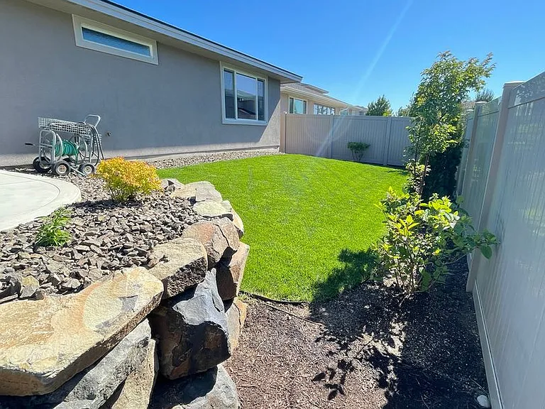 304 E Stanford Ave — Photo 37