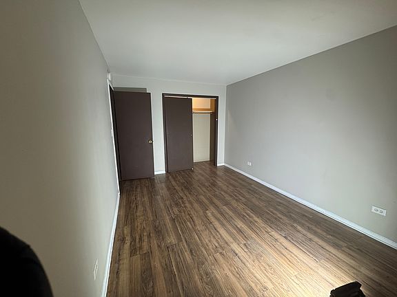 5th image of 1933 N Green Ln N APT 1B