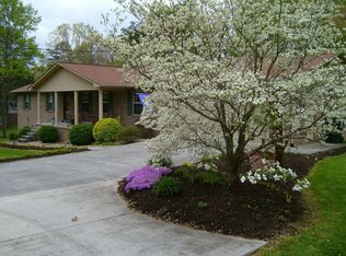 7421 Wickam Rd, Knoxville, TN 37931