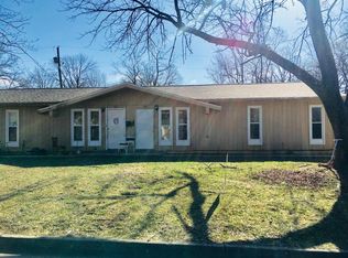 112 Redwood Rd, Columbia, MO 65203