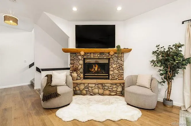 96 Lookout Ridge Dr — Photo 3