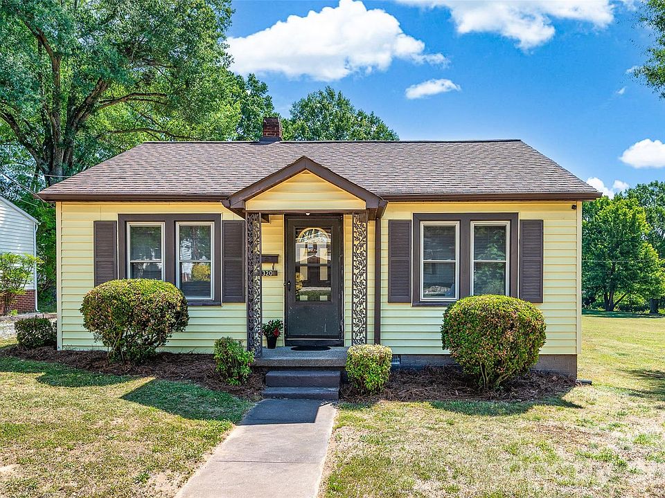 1st image of 320 Cook St
