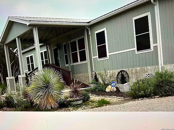 4th image of 870 Spur Rd