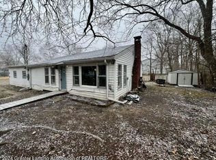 526 Michigan St, Eaton Rapids, MI 48827