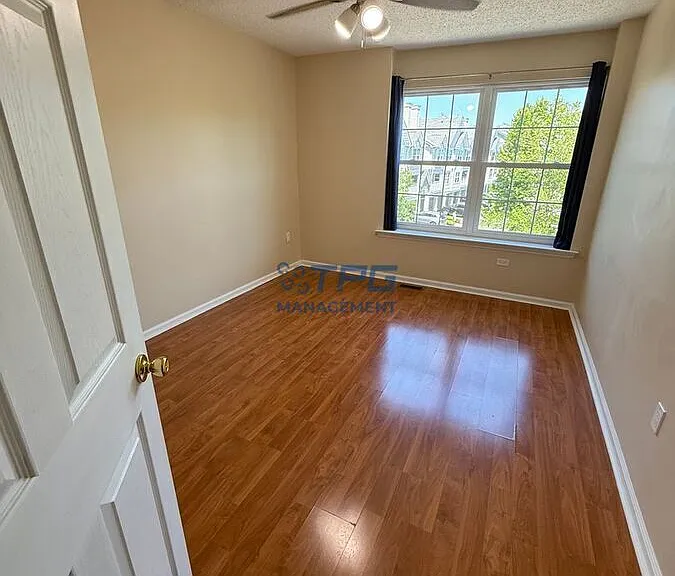 19 Newburgh Dr — Photo 6