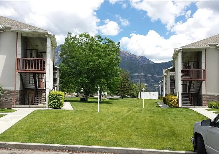 1050 S Orem Blvd #44 — Photo 16