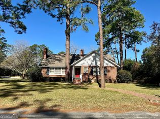 1613 Camellia Dr, Waycross, GA 31501