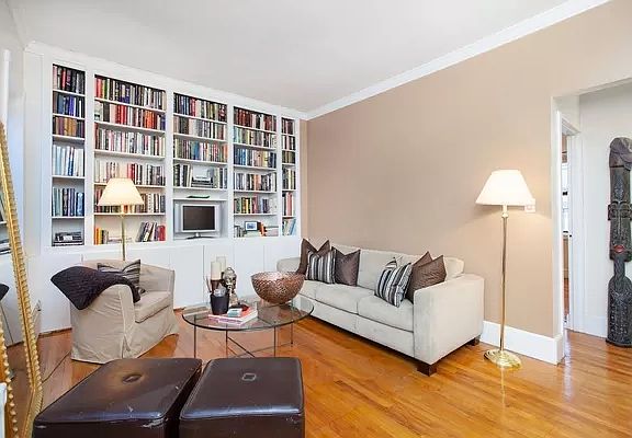 3rd image of 152 E 35th St APT 3-E